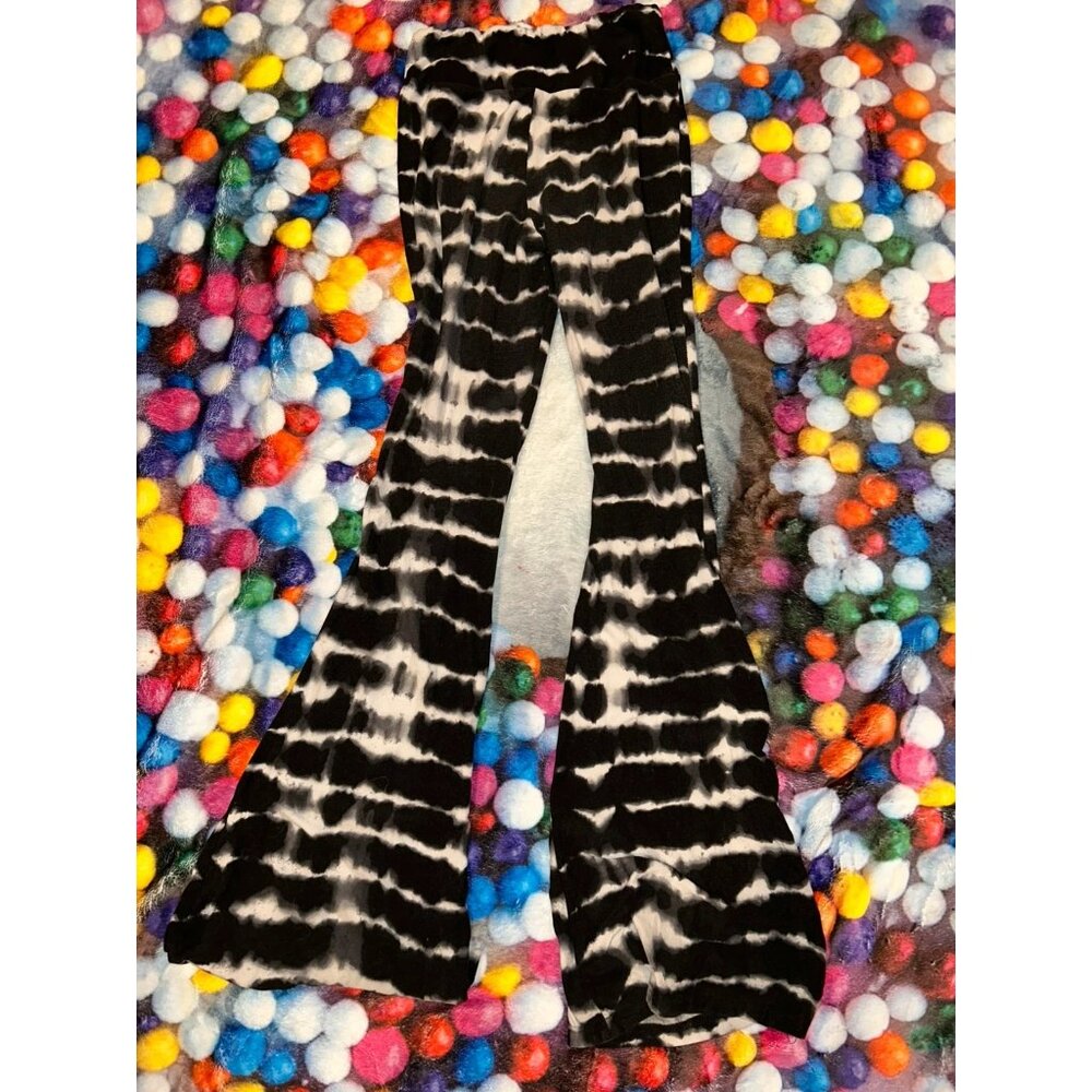 white black flare leggings